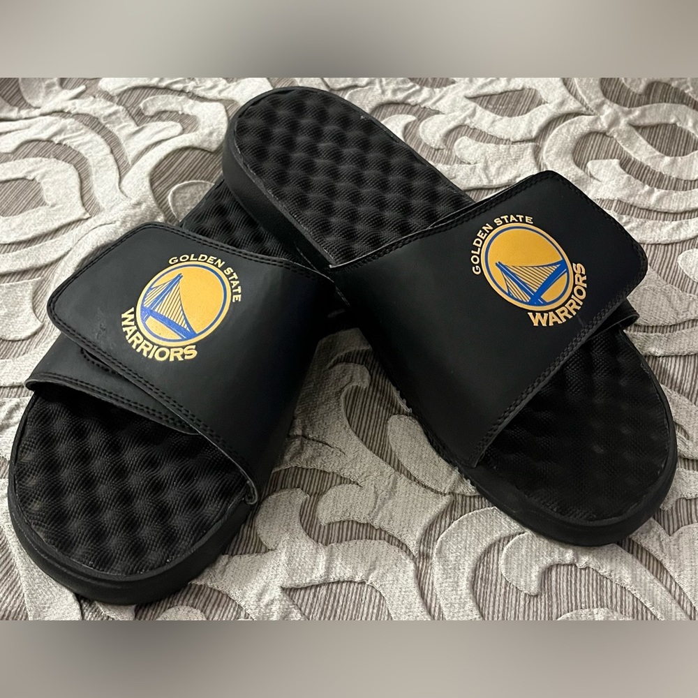 New Never Worn Golden State Warriors Black Adj Velcro Strap Slides - Adult 11